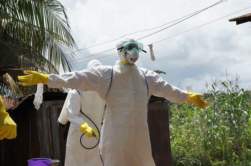 ubezpieczyciele zareagowali na zagrożenie wirusem Ebola