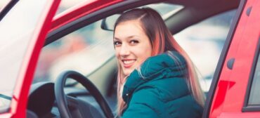 Młodzi kierowcy - czy rzeczywiście należy się ich bać?