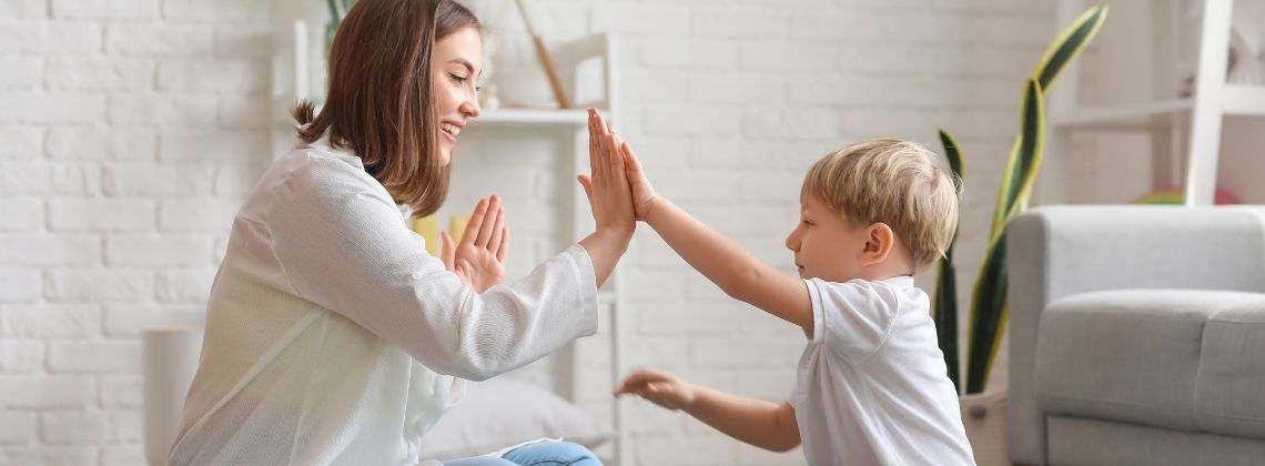 jak-ubezpieczyc-nianie-i-ja-zatrudnic