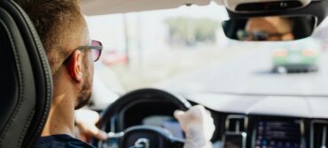 Duży przebieg auta – po czym poznać i czy taki diabeł straszny?