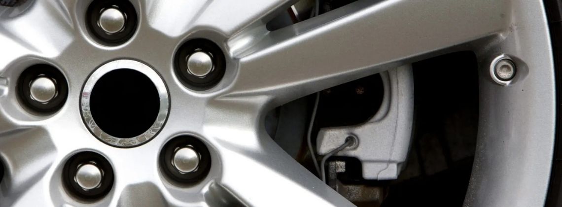 ile-kosztuje-renowacja-felg-samochodowych-wszystko-o-naprawie-piaskowaniu-i-malowaniu-felg