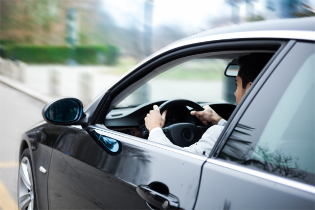 Ubezpieczyciel może żądać zwrotu odszkodowania za parkingowe „przytarcie”